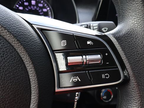 Used 2023 Kia Forte LXS image 25