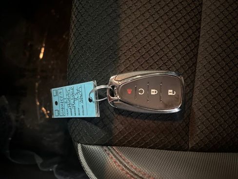 Used 2021 Chevrolet TrailBlazer RS w/ Convenience Package image 27