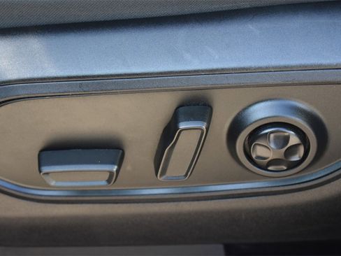 Used 2024 Jeep Grand Cherokee Altitude image 24