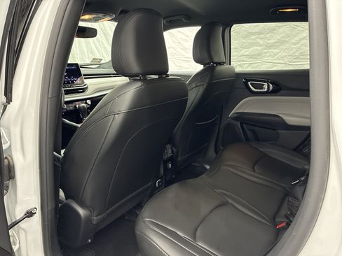 Certified 2025 Jeep Compass Limited AWD/4WD image 14