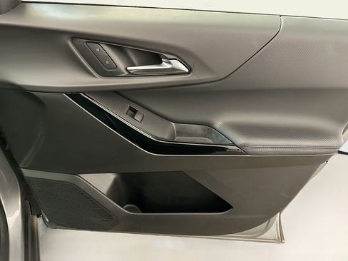 Used 2025 Chevrolet Equinox LT image 33