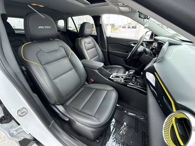Used 2025 Chevrolet Trax ACTIV w/ Sunroof Package FWD image 26