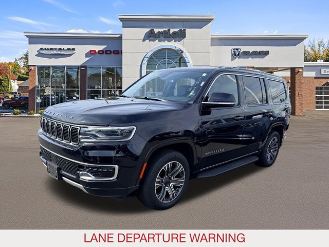 Certified 2024 Jeep Wagoneer Series II w/ Flexible Seating Group AWD/4WD image 4