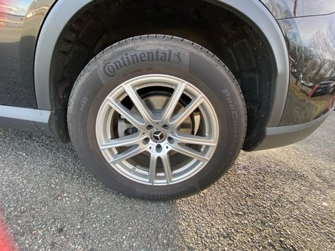 Used 2025 Mercedes-Benz GLC 300 4MATIC image 22