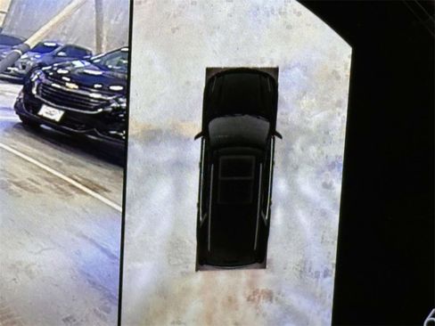 Used 2023 Cadillac Escalade Premium Luxury image 30