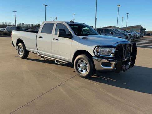 New 2024 RAM 2500 Tradesman w/ Chrome Appearance Group image 2