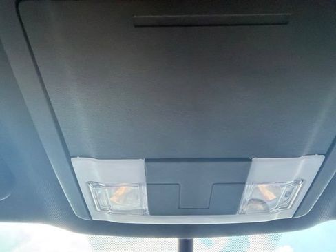 Used 2019 Ford Explorer XLT w/ Equipment Group 202A FWD image 27