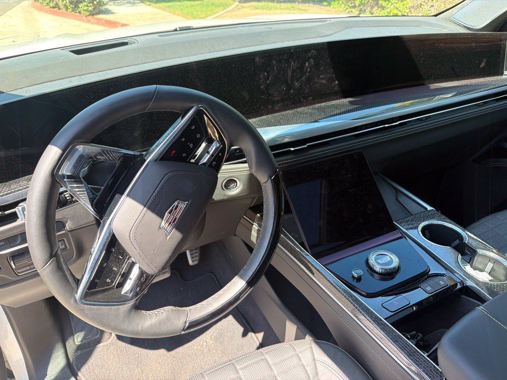 Certified 2025 Cadillac Escalade V AWD/4WD image 8