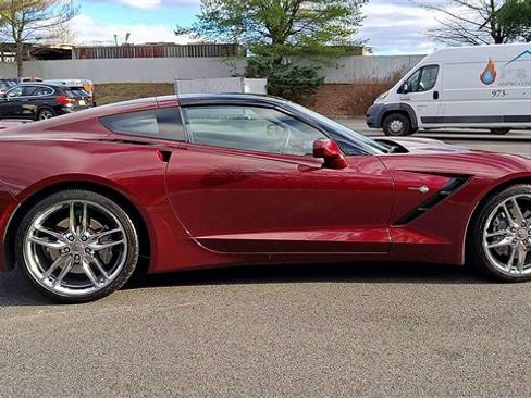 Used 2019 Chevrolet Corvette Stingray Coupe w/ 2LT Preferred Equipment Group image 9