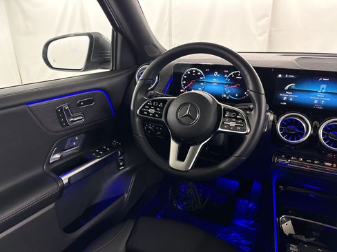 Certified 2023 Mercedes-Benz GLB 250 image 29