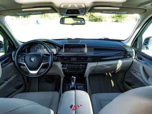 Used 2015 BMW X5 xDrive35d image 39
