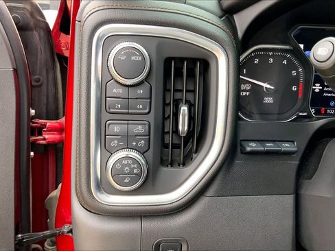 Used 2021 GMC Sierra 1500 AT4 w/ AT4 Premium Package AWD/4WD image 33