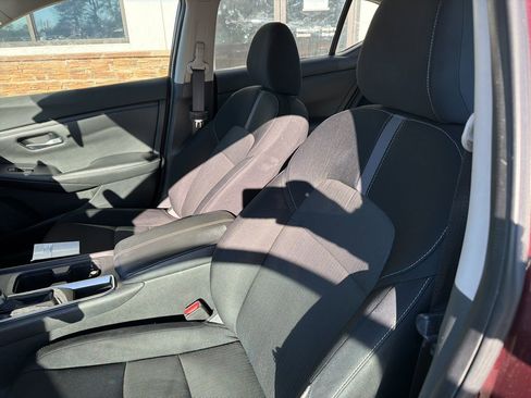 Used 2021 Nissan Sentra SV image 3