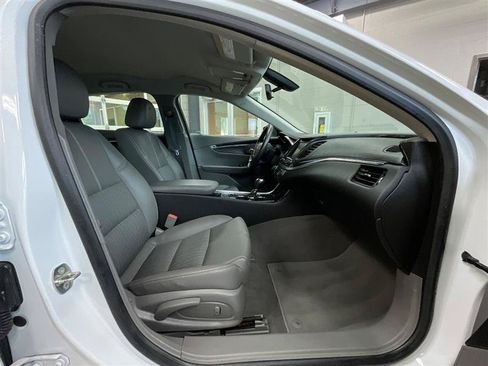 Used 2018 Chevrolet Impala LS FWD image 27