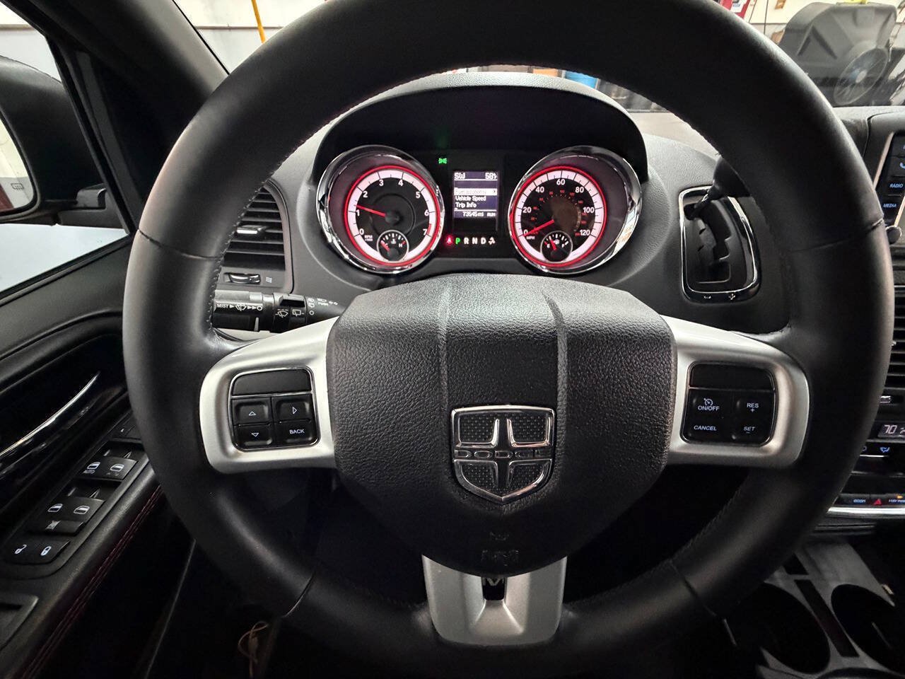 Used 2015 Dodge Grand Caravan R/T FWD image 22