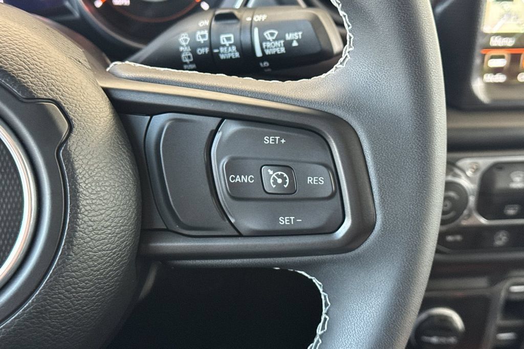 Used 2023 Jeep Wrangler Unlimited Sport AWD/4WD image 30