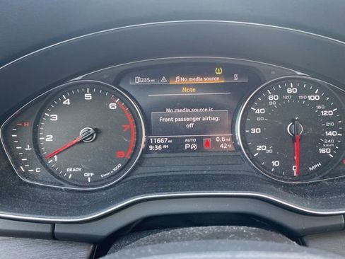 Used 2024 Audi Q5 2.0T Premium w/ Convenience Package image 32