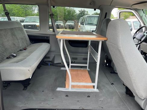 Used 2005 Ford E-150 and Econoline 150 Wagon image 11
