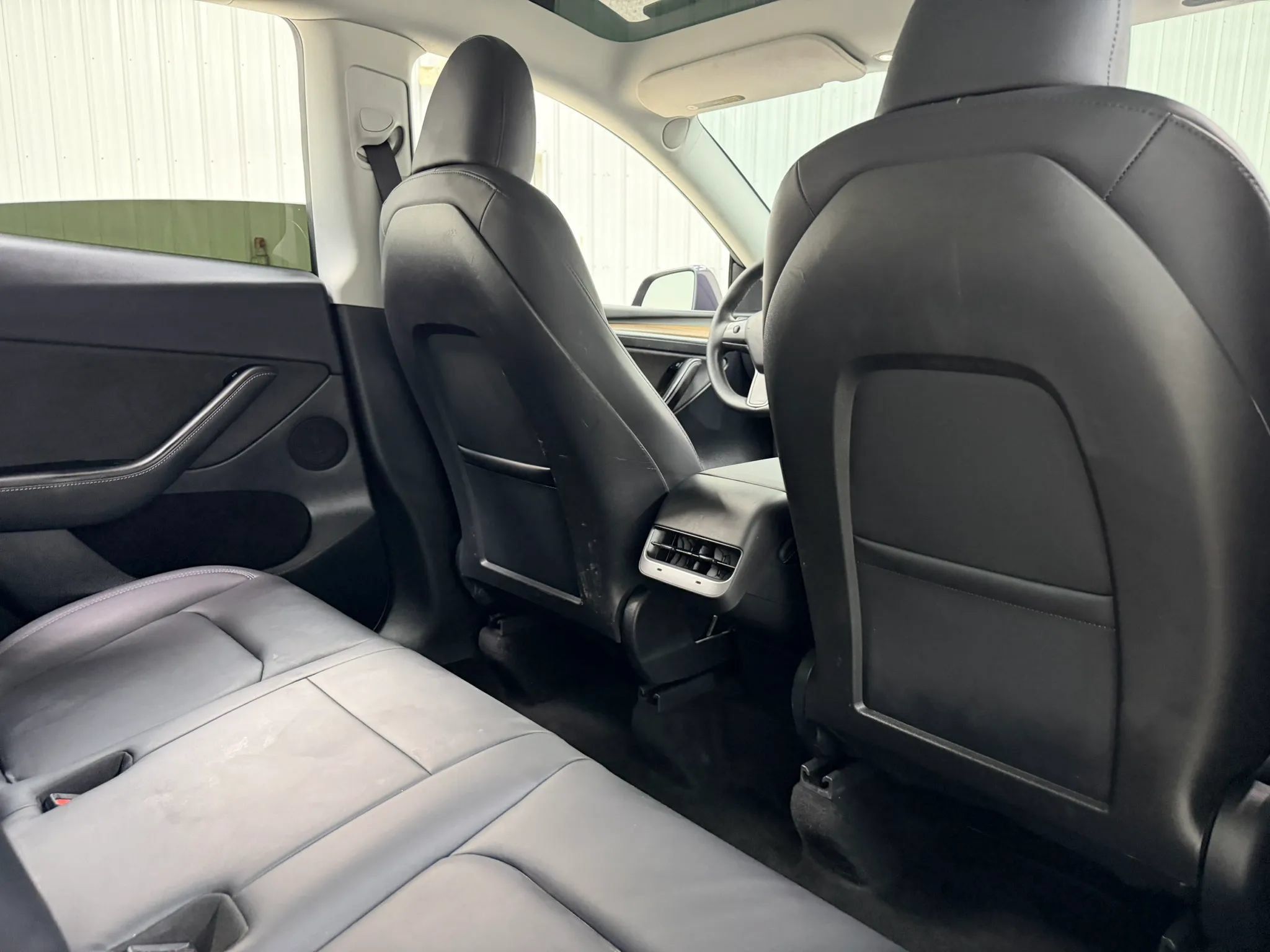 Used 2023 Tesla Model Y Long Range AWD/4WD image 18