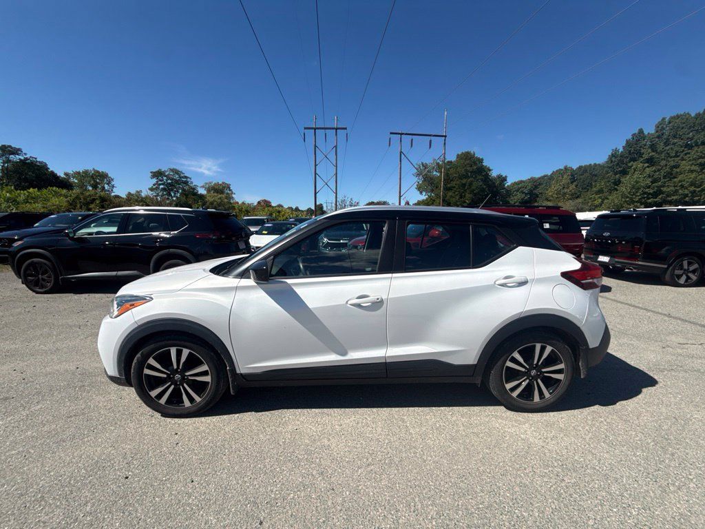 Used 2020 Nissan Kicks SV FWD image 9
