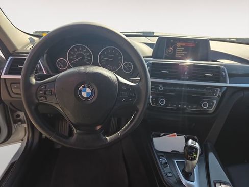 Used 2017 BMW 320i Sedan image 10