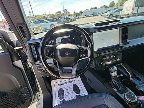 Used 2023 Ford Bronco Outer Banks image 2