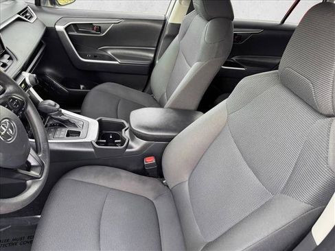 Used 2024 Toyota RAV4 LE AWD/4WD image 10