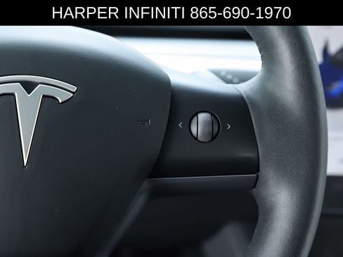 Used 2023 Tesla Model Y Long Range AWD/4WD image 23