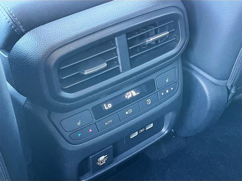 Used 2023 Honda Pilot Elite image 27
