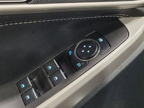 Used 2024 Ford Explorer XLT w/ Equipment Group 202A image 27