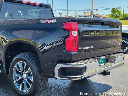 Certified 2024 Chevrolet Silverado 1500 LT AWD/4WD image 8