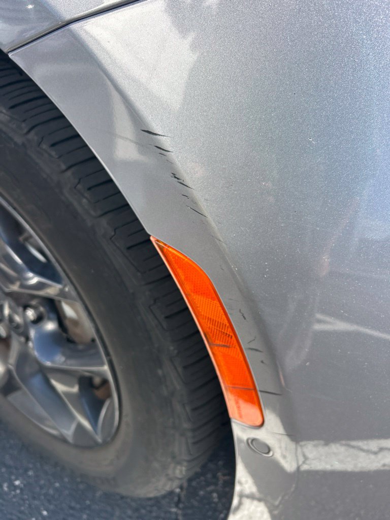 Used 2019 Chrysler Pacifica Limited w/ Advanced Safetytec Group FWD image 5