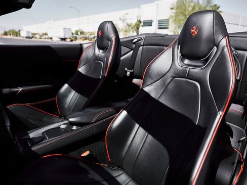 Used 2020 Ferrari Portofino RWD image 48