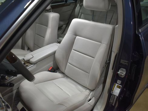 Used 2014 Mercedes-Benz E 350 Sedan image 12