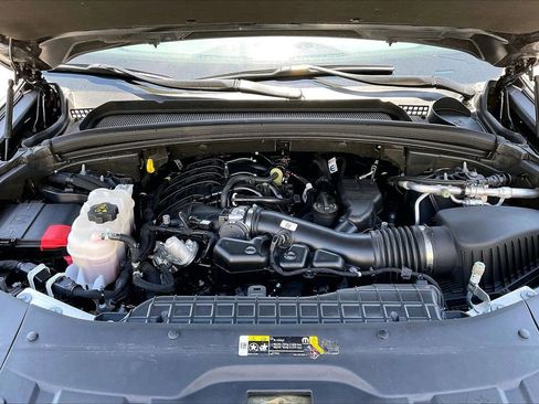 Certified 2023 Jeep Grand Cherokee Altitude AWD/4WD image 38