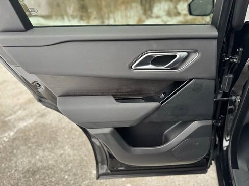 Used 2024 Land Rover Range Rover Velar Dynamic SE image 13