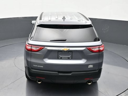 Used 2021 Chevrolet Traverse LS FWD image 15