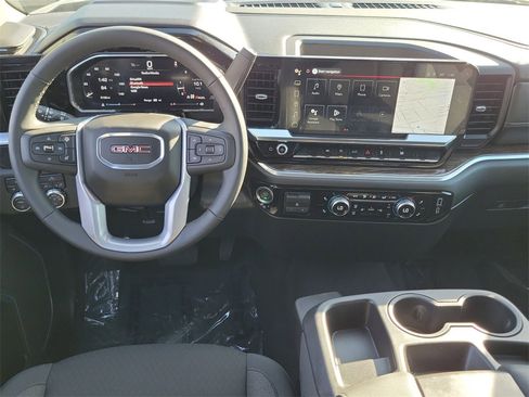 Used 2026 GMC Sierra 1500 Elevation image 11