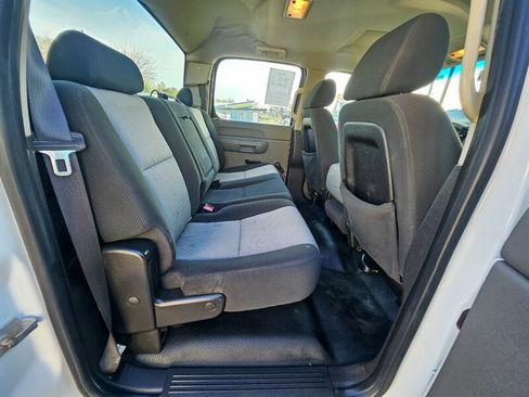 Used 2009 Chevrolet Silverado 2500 W/T AWD/4WD image 17
