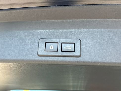 Used 2021 Subaru Ascent Premium w/ Sport Package image 7