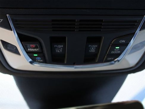 Used 2023 Acura MDX A-Spec image 31