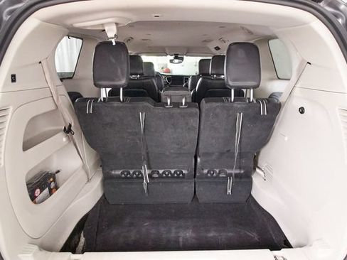 Used 2022 Chrysler Pacifica Touring-L AWD/4WD image 26