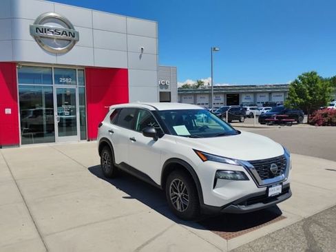 Used 2021 Nissan Rogue S AWD/4WD image 3