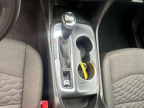 Used 2021 Chevrolet Equinox LT image 25