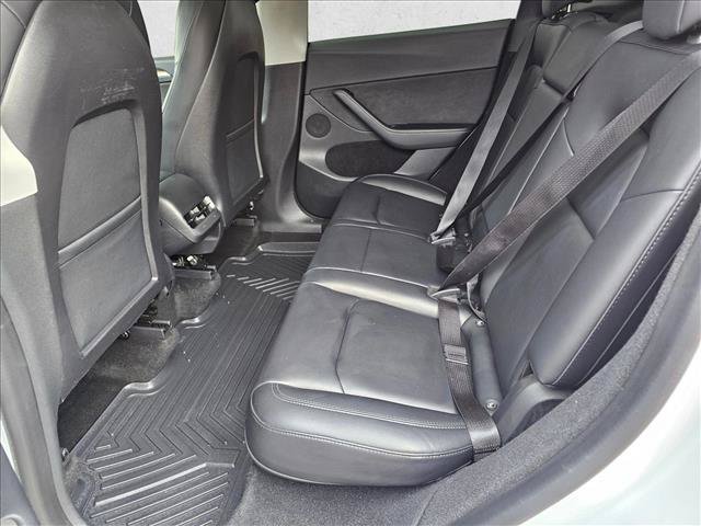 Used 2023 Tesla Model Y Long Range AWD/4WD image 18