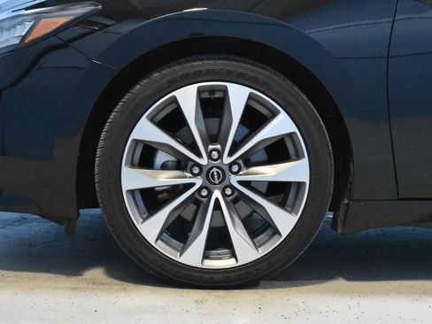 Certified 2023 Nissan Maxima Platinum w/ Sport Mat Group FWD image 23