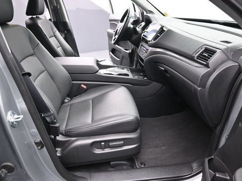 Certified 2025 Honda Ridgeline RTL image 15