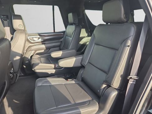 Used 2022 Chevrolet Tahoe Z71 w/ Luxury Package image 14