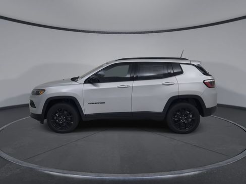 New 2026 Jeep Compass Latitude AWD/4WD image 9