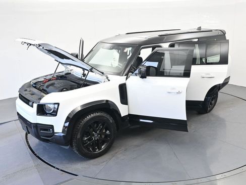 Used 2023 Land Rover Defender 130 X-Dynamic SE AWD/4WD image 34